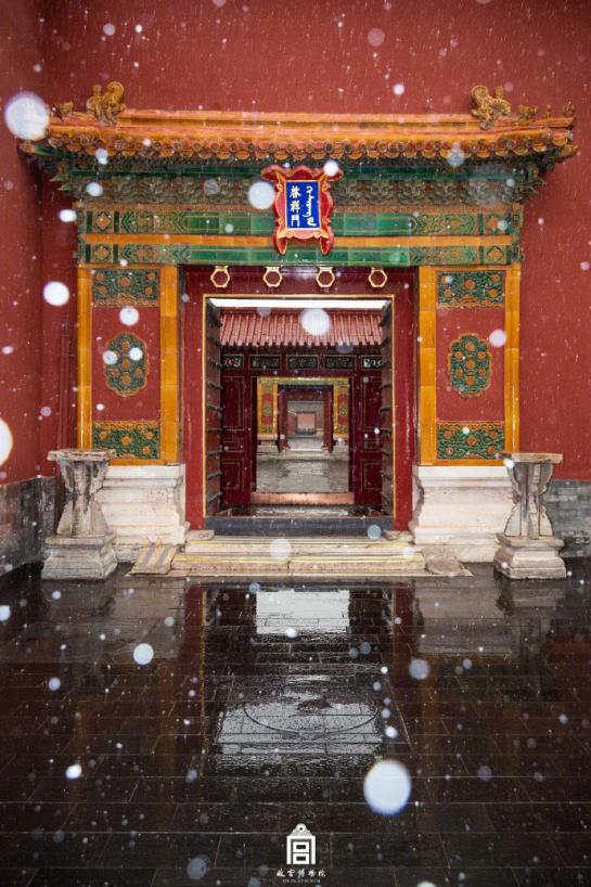 瑞雪兆丰年！在紫禁城的雪景中，穿比音勒芬拍出宫廷大片！