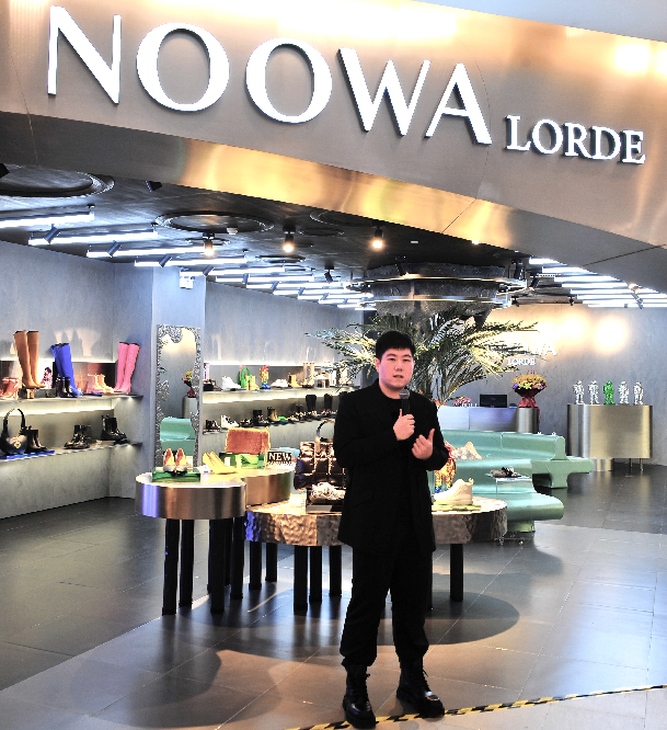 步履之间，跨越边界 NOOWA LORDE首家品牌美学旗舰店揭幕