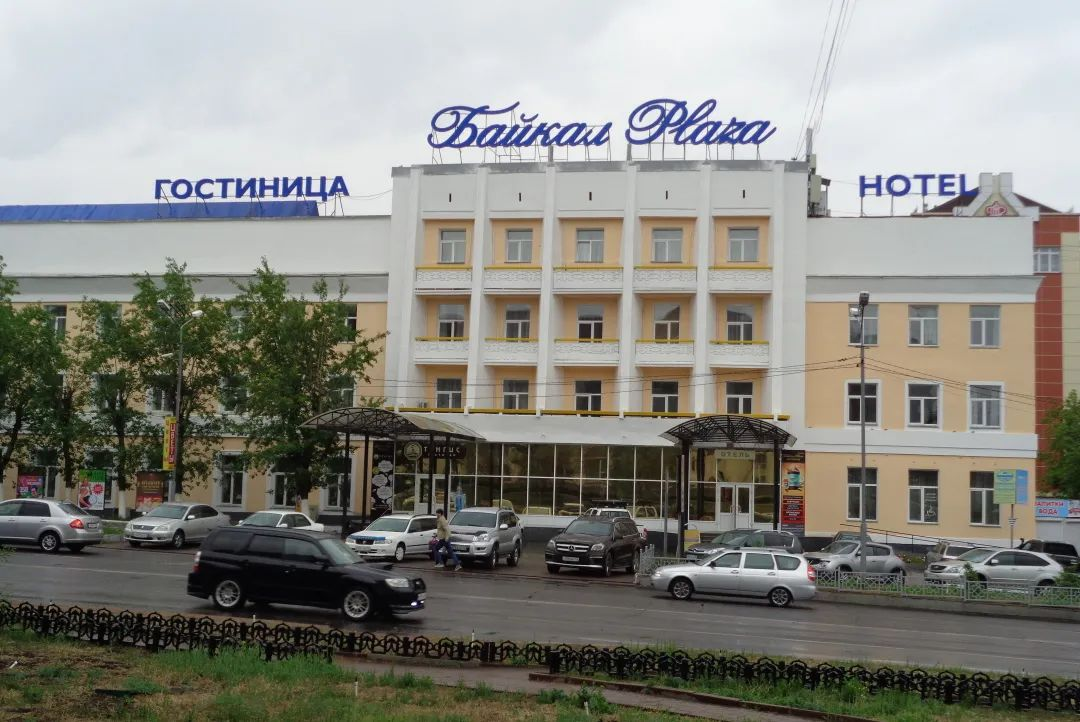 康力电梯服务俄罗斯新库兹涅茨克国际机场