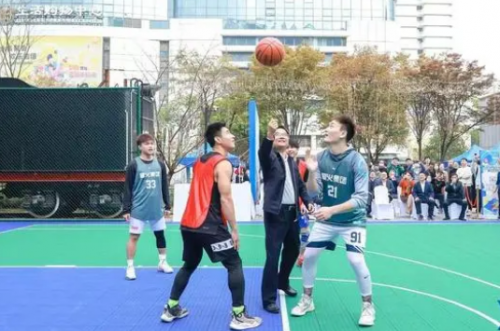 “新天地街頭球王”三人籃球爭霸賽在浙江省杭州市拱墅區落下帷幕