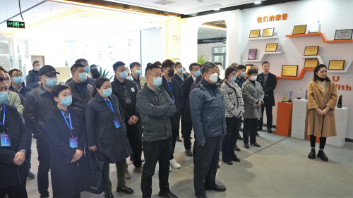 河南省年轻一代创业者代表团参观UU跑腿总部