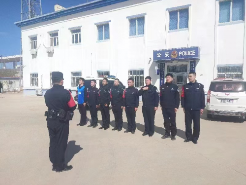 锦州公安处喀左车站派出所强化警务技能体能练兵