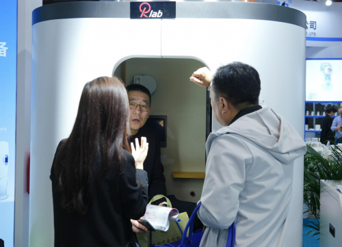 瑞健未来携“时光梭”登场中国国际医疗器械博览会，科技助力抗衰