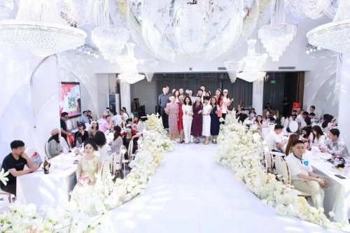  "520 thousand cities connecting with each other and 10000 people getting married and making friends" was grandly held at Happy Coast, Nanshan District, Shenzhen