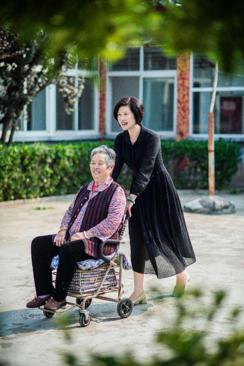 泉涓涓而始流 ——访滕州市清水湾老年公寓创始人王洪霞