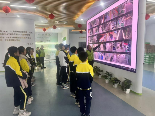 夏港街综合发展中心携手开发区第一小学 开展垃圾分类城市体验活动