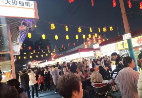 郑州人和夜市盛大开业，点亮城市夜经济新引擎