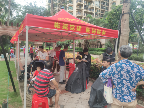 五联社区党建红帐篷便民服务集市暖民心