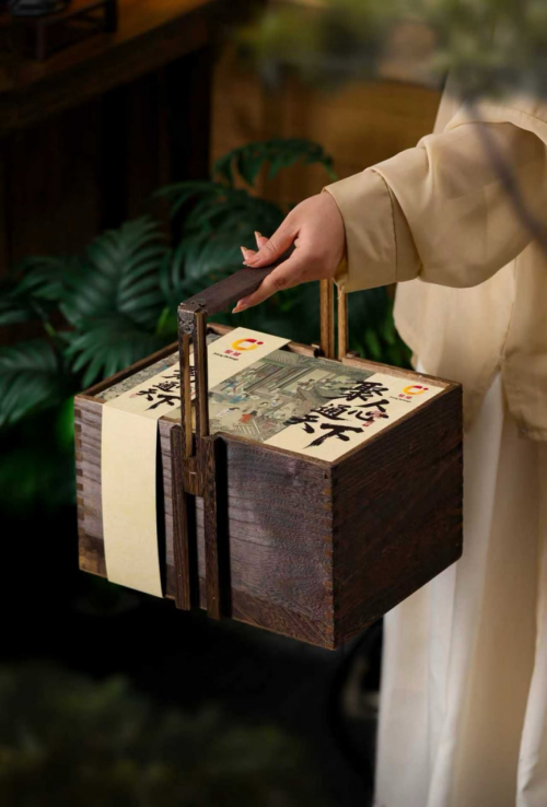 金秋送福，情浓月圆 —— 聚通交易所中秋感恩回馈，科技与温情共融