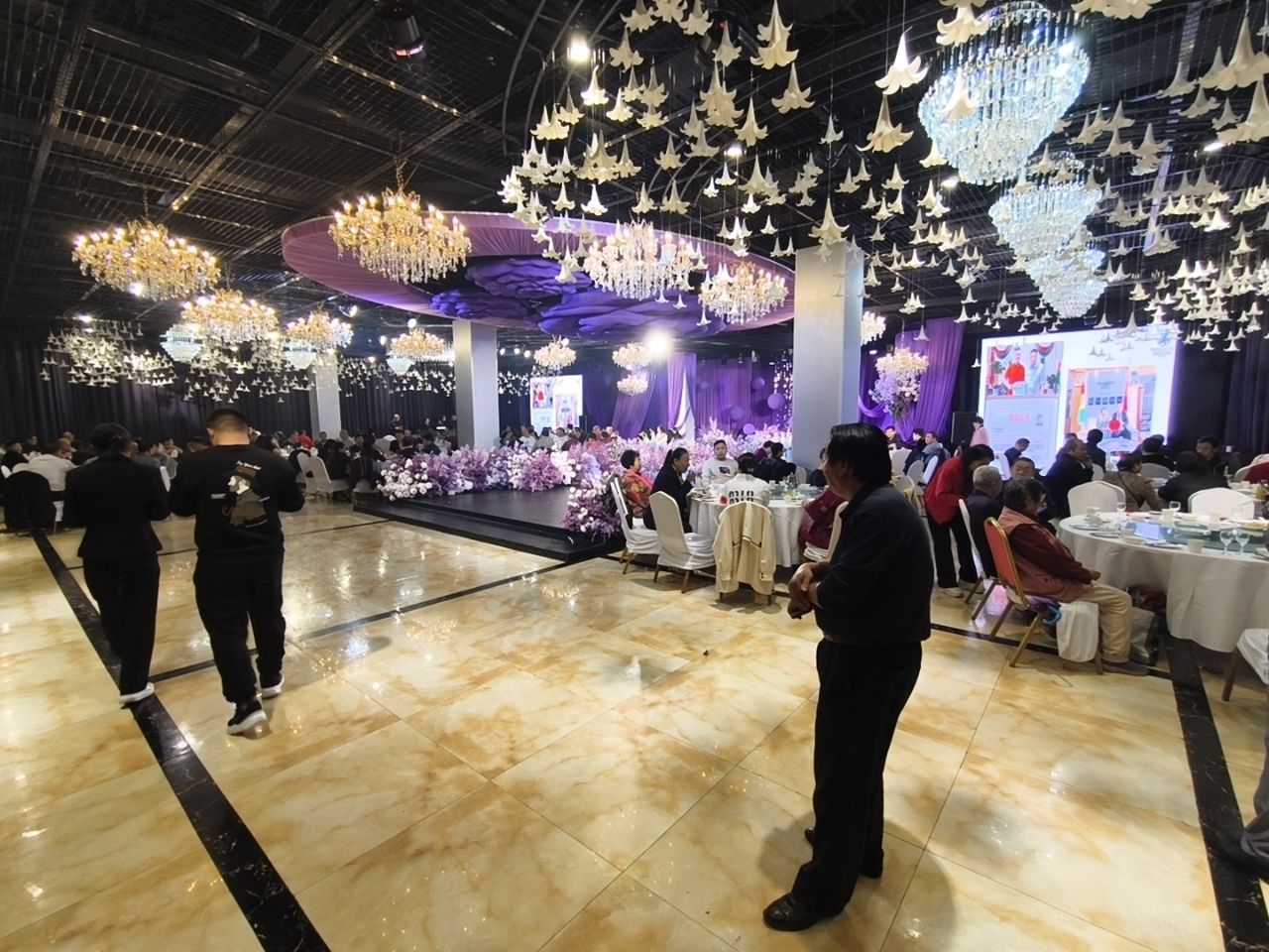 追梦社区品 茶追梦山东邹平店开业,跨境电商赛道布局全面启动