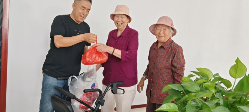 董家庄社区---邻里聚端午 温情满社区