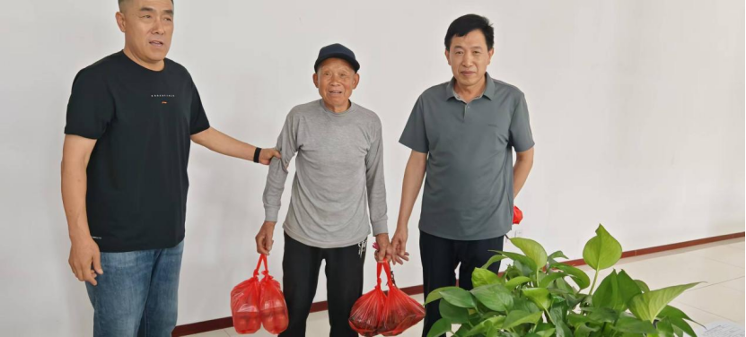 董家庄社区---邻里聚端午 温情满社区