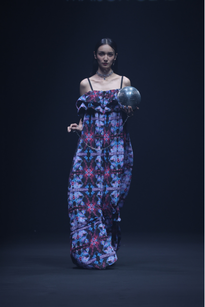 从未来，探索经典-中国国际时装周MAISON GLAD 2022SS新品发布会