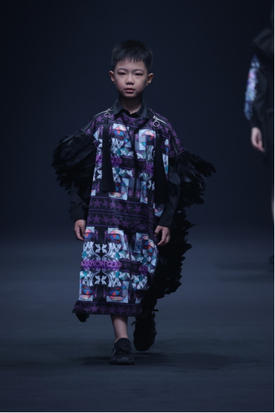 从未来，探索经典-中国国际时装周MAISON GLAD 2022SS新品发布会