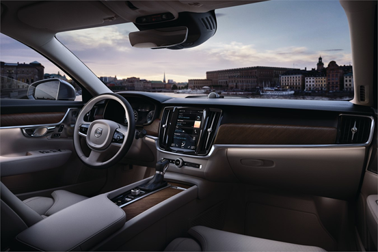 想低调都难,豪华轿车volvoS90凭实力“登顶”