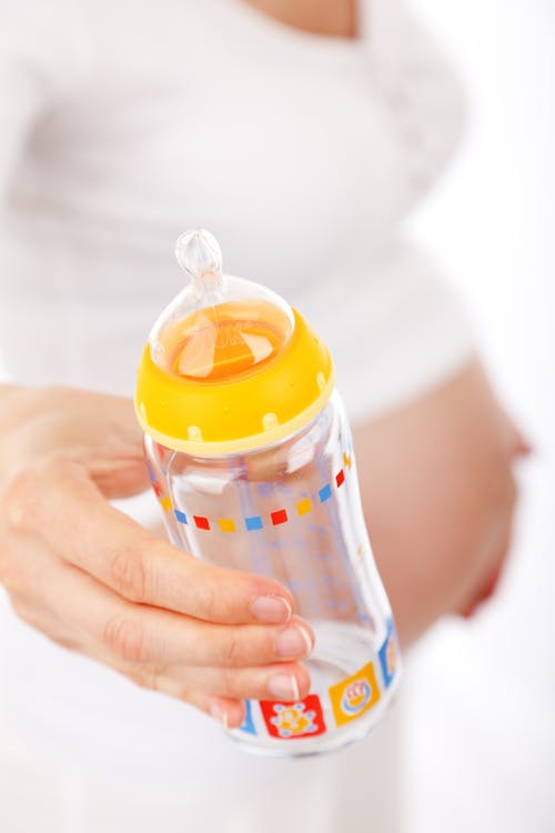 ../../../Volumes/UNTITLED/老挝锦瑞/老挝图片库/belly-care-feeding-bottle-4