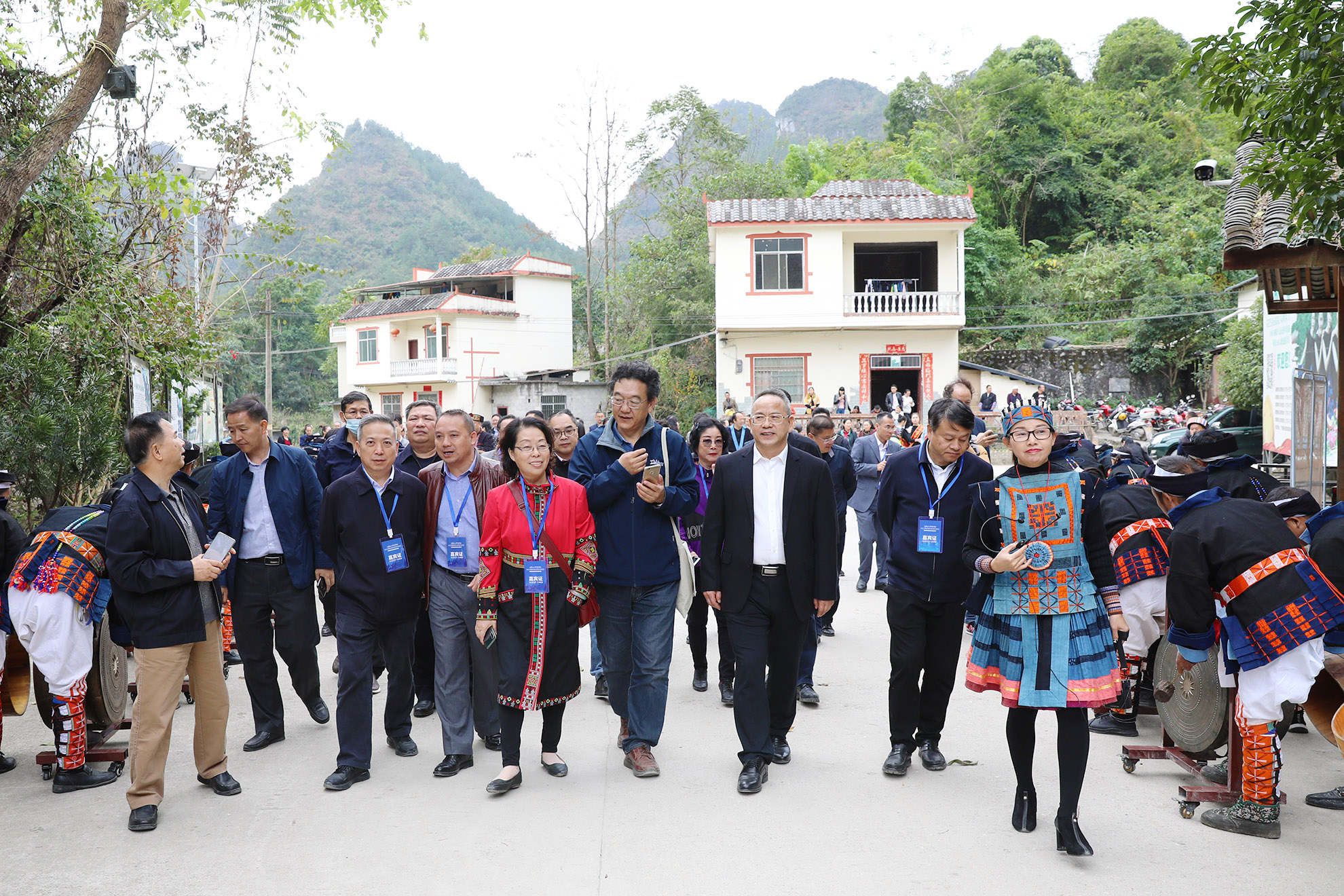 研究所党委书记方勇表示,贵州荔波和广西南丹的脱贫攻坚实践经验表明