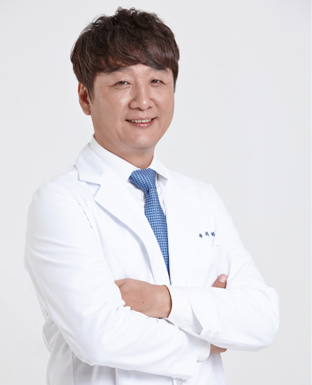 假体隆鼻安全吗？30年鼻整形临床经验北京美憬韩国院长李炳浍亲诊