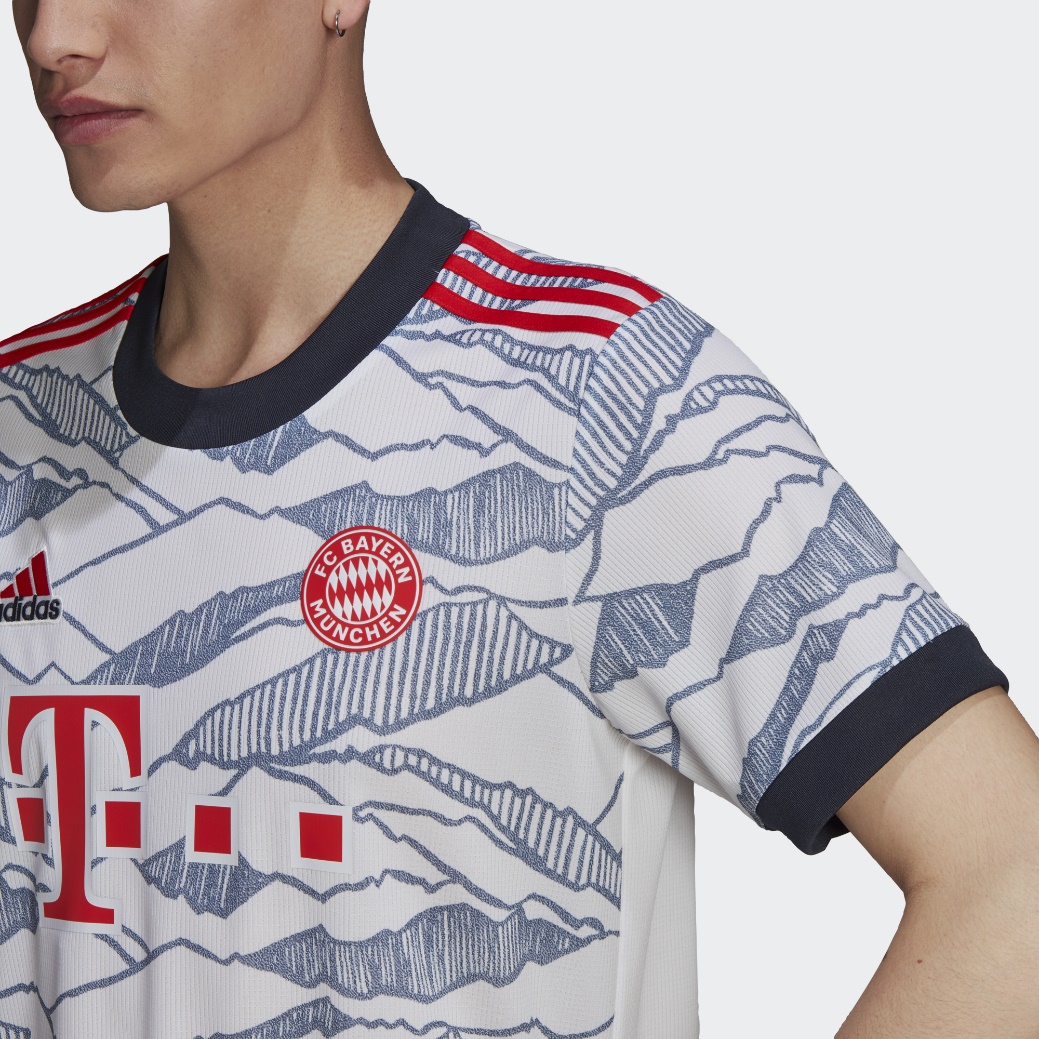 adidas全新发售拜仁慕尼黑新赛季第二客场球衣，特有地域元素设计，展现全新魅力