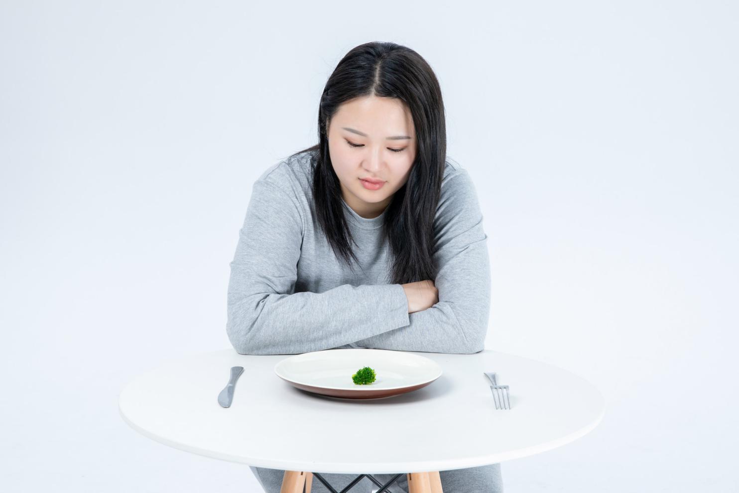 摄图网_500993423_banner_胖女生节食(非企业商用)