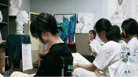 杭州六月画室:一展宏图尽现风采,势不可挡频登金榜