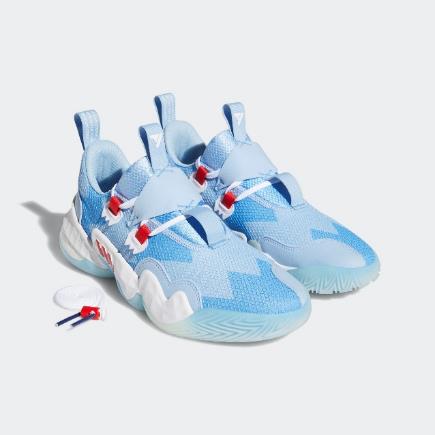 A pair of blue ice skates

Description automatically generated with medium confidence