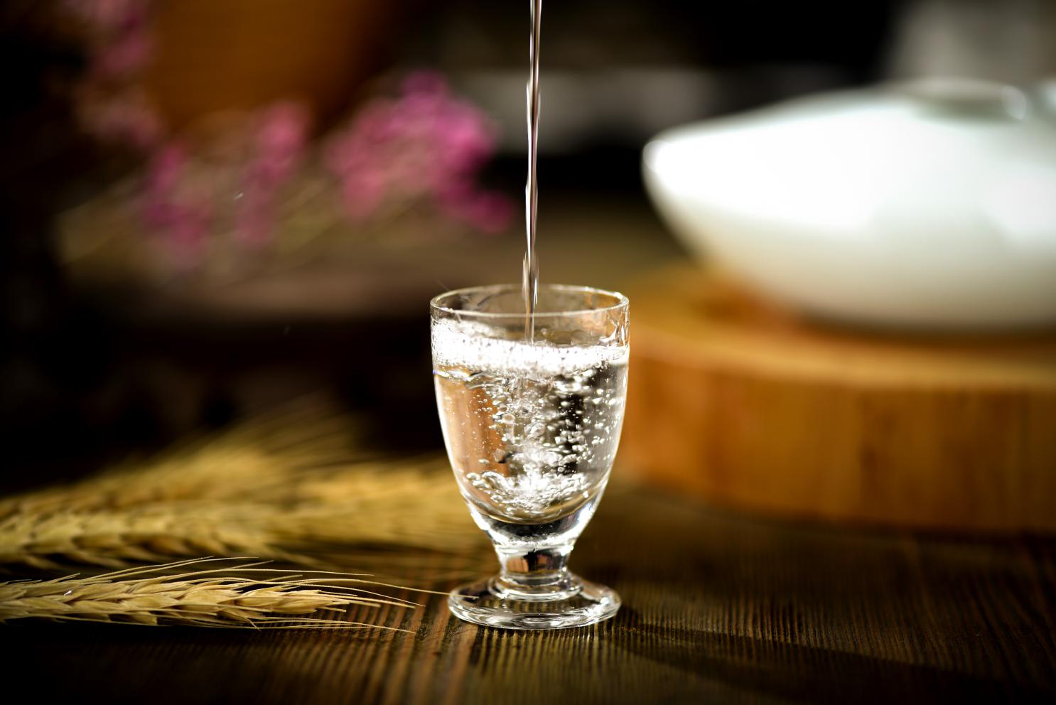 摄图网_500610131_白酒酒花(非企业商用)