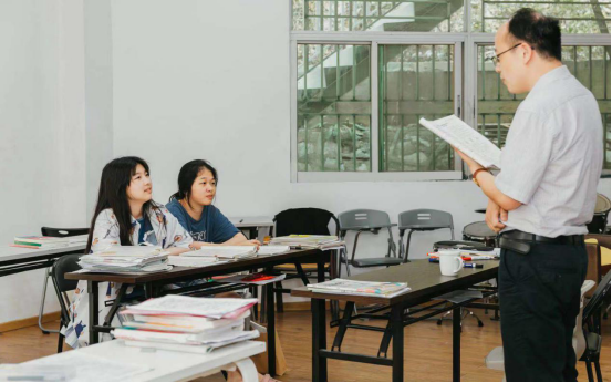 深圳知上艺术教育：师恩浇花朵朵开，恪尽职守筑师魂