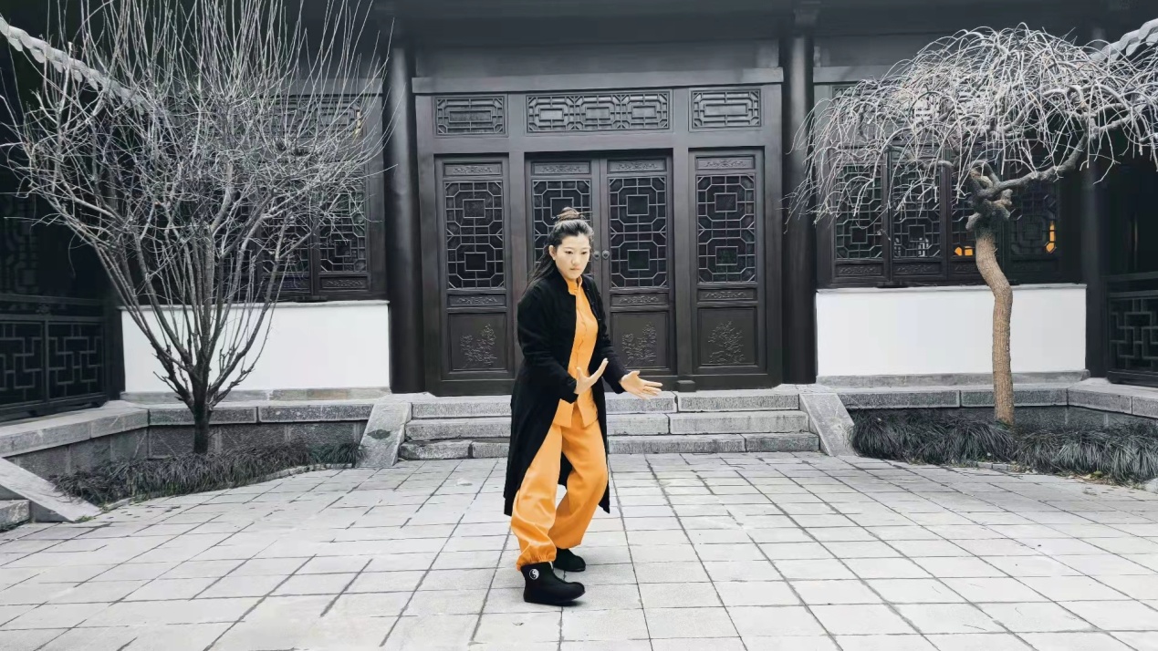 D:\相册\元贞海报个人照\7f6c81c683ec0e494a94516f26c8d14.jpg