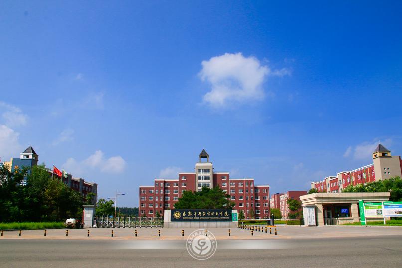 早期教育专家王志敏:培养孩子不应局限在家庭 早期教育专家王志敏:培养孩子不应局限在家庭