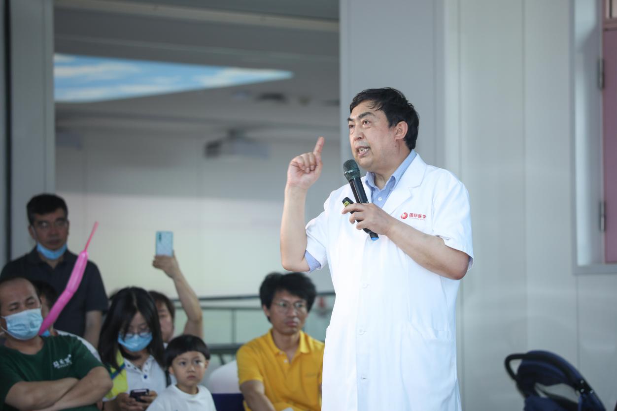 D:医院稿件整理院长义诊图微信图片_20220621093304.jpg微信图片_20220621093304