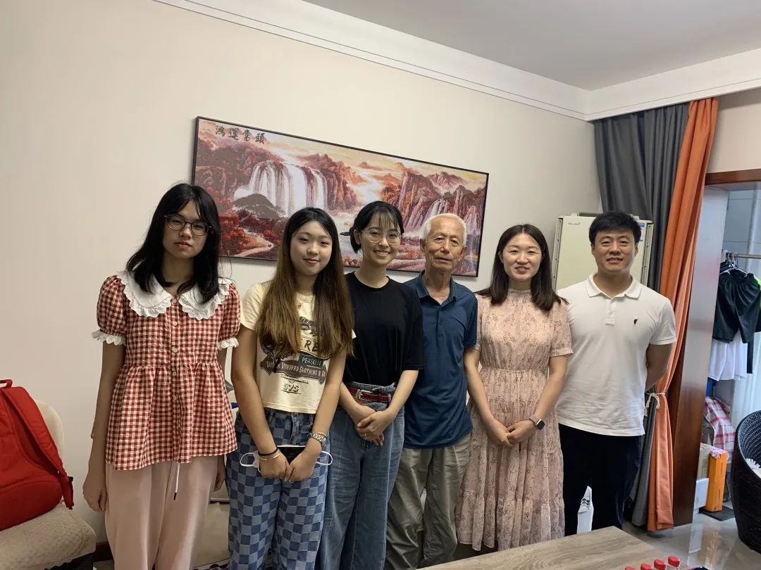 “一张照片背后的故事”第九辑｜携手共进向前方，星火续写新篇章