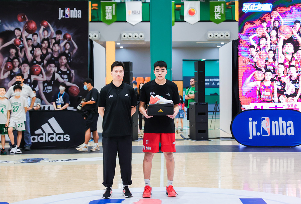 “Jr. NBA联赛@上海”圆满落幕 外事学校一举夺冠