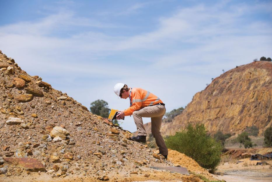 奥林巴斯便携式土壤分析仪，打破环境的限制