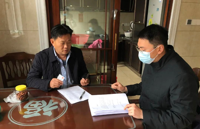 从副教授到驻村第一书记，带领农民朋友脱贫致富