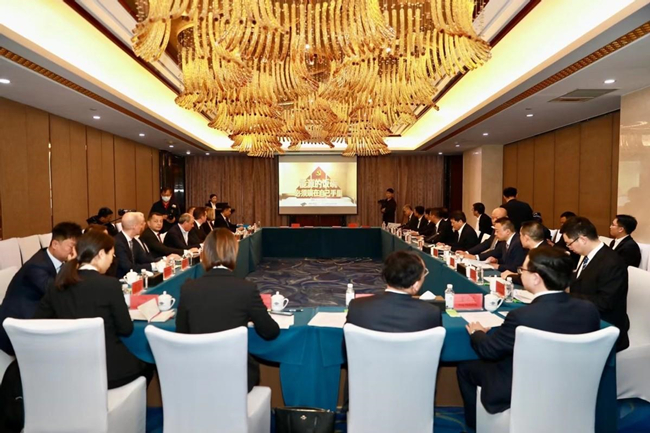 中俄企业合作圆桌会议在北京举行