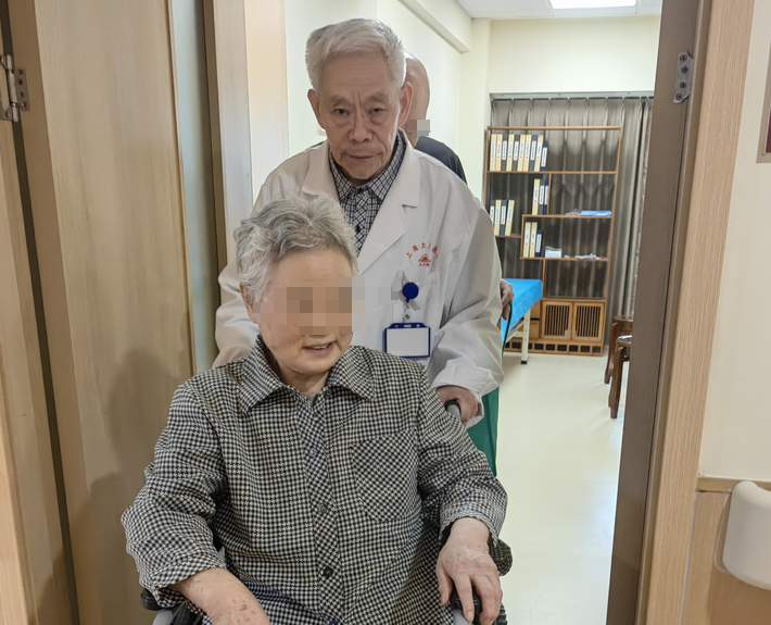 2ee2eedfd743bb8b4daf68d71f06b9fd