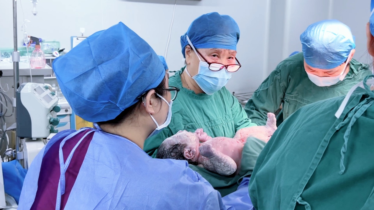 郑州美中商都妇产医院腹膜外剖宫产技术广泛运用受到高度评价