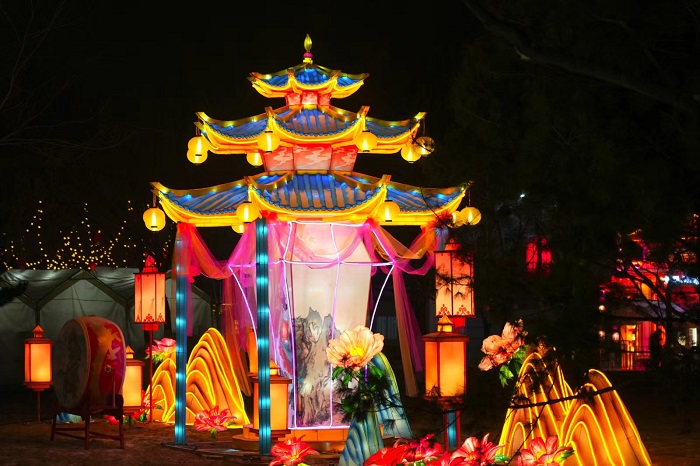 古风花灯点亮西安龙年新春 2024昆明池古风花灯节华彩启动