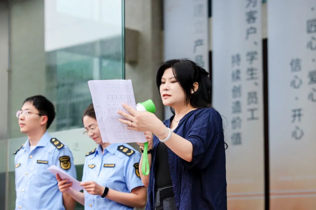 http://img.danews.cc/upload/images/20250703/a44cf4a2280f74018882b63d881551c4.jpg